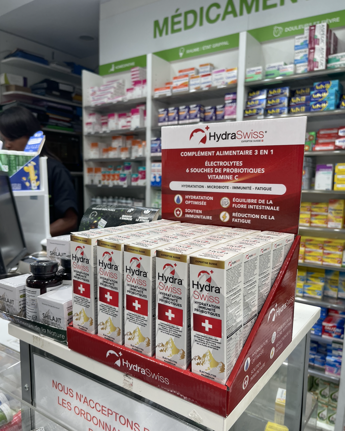 HYDRASWISS Probiotiques + électrolytes + vitamine C : une association innovante au premier plan de l’officine